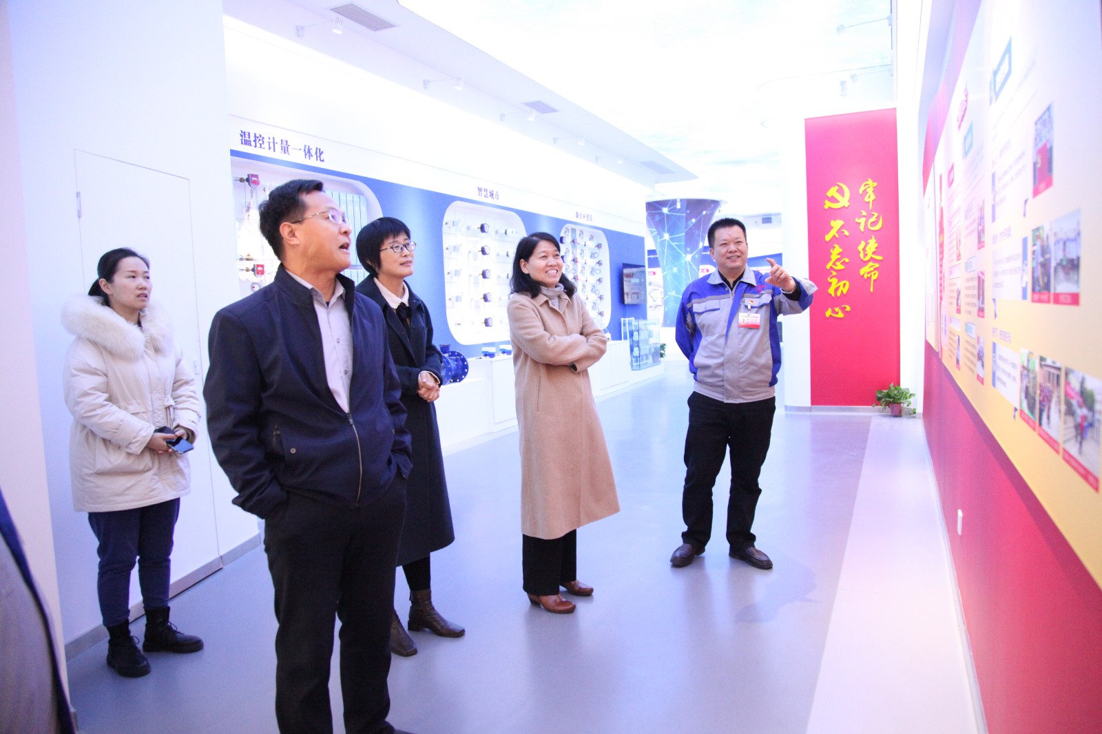 董事長景奉國不忘初心，牢記使命，創(chuàng)建了“源定初心”黨建品牌.JPG